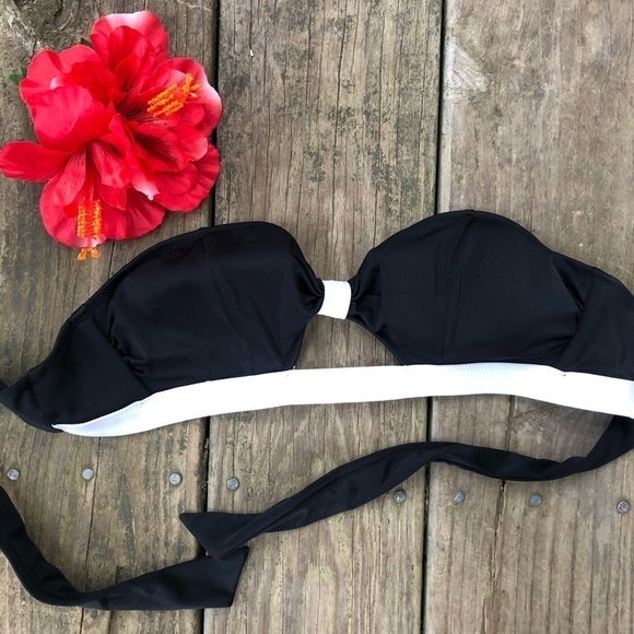 Victorias Secret Bandeau Black & White Bikini Top Sexy Cutout - Picture 8 of 9